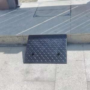 Ράμπα Parking Πεζοδρομίου Λαστιχένια Μαύρη 20tons